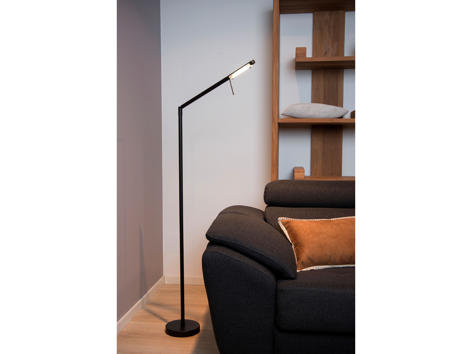 Stojací LED lampa Bergamo černá, 7,2W, 3000K, 120cm